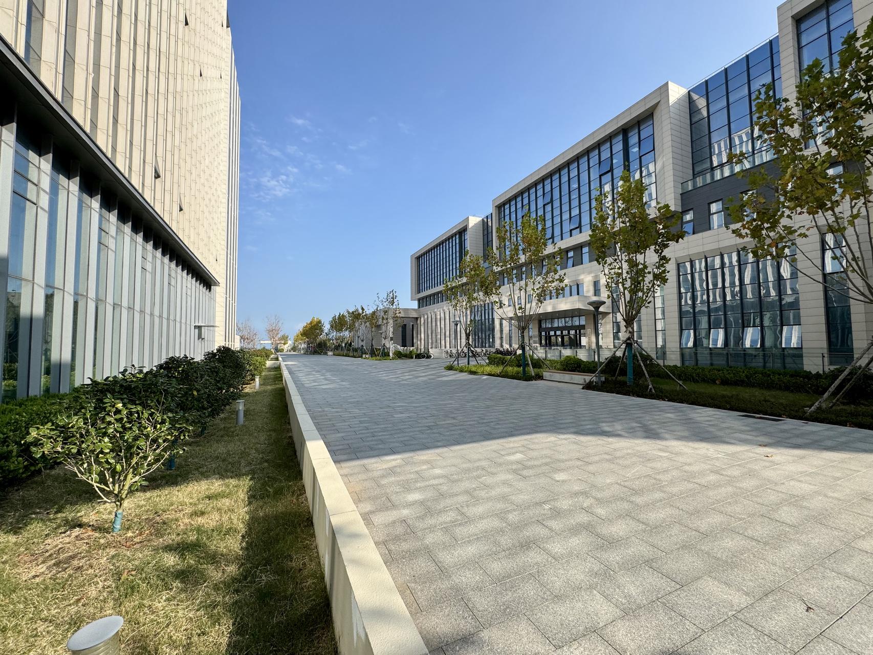 ‎Check network for missing images.