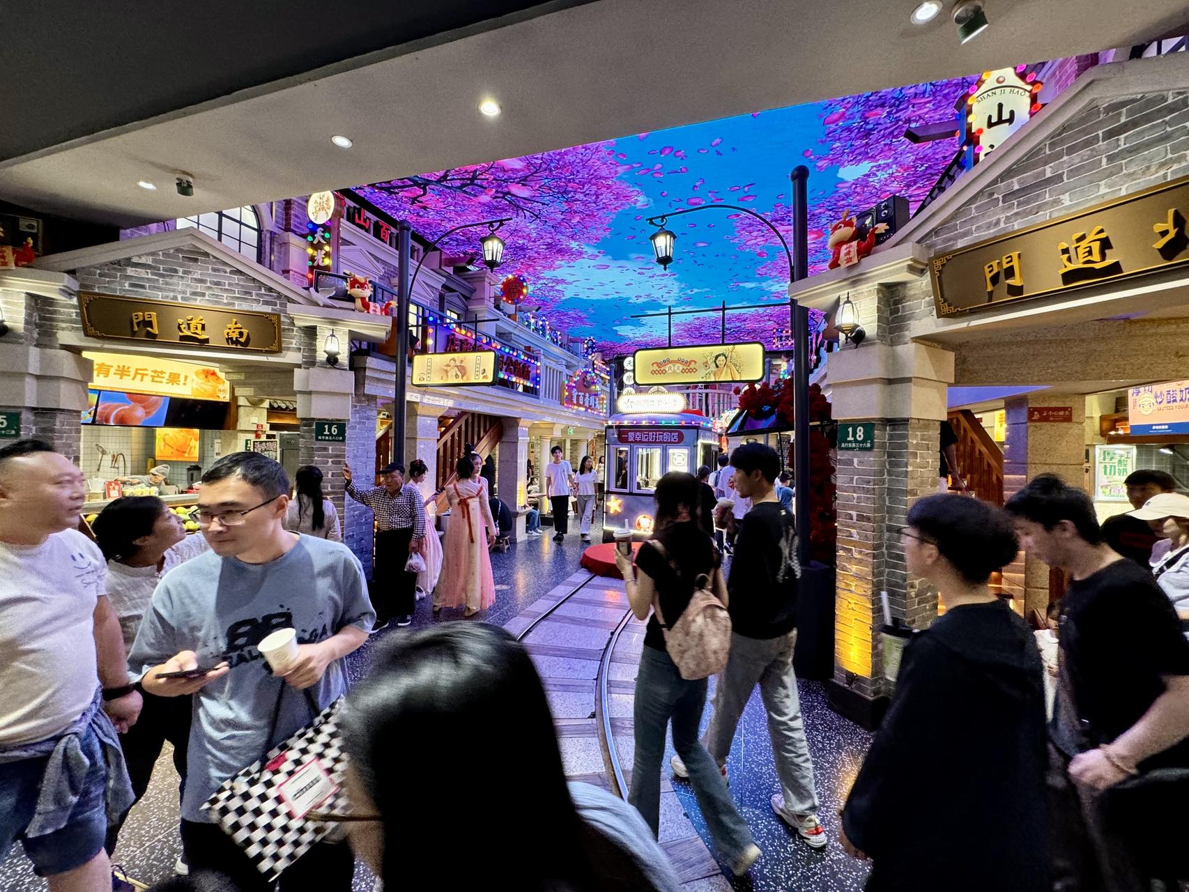 ‎Check network for missing images.