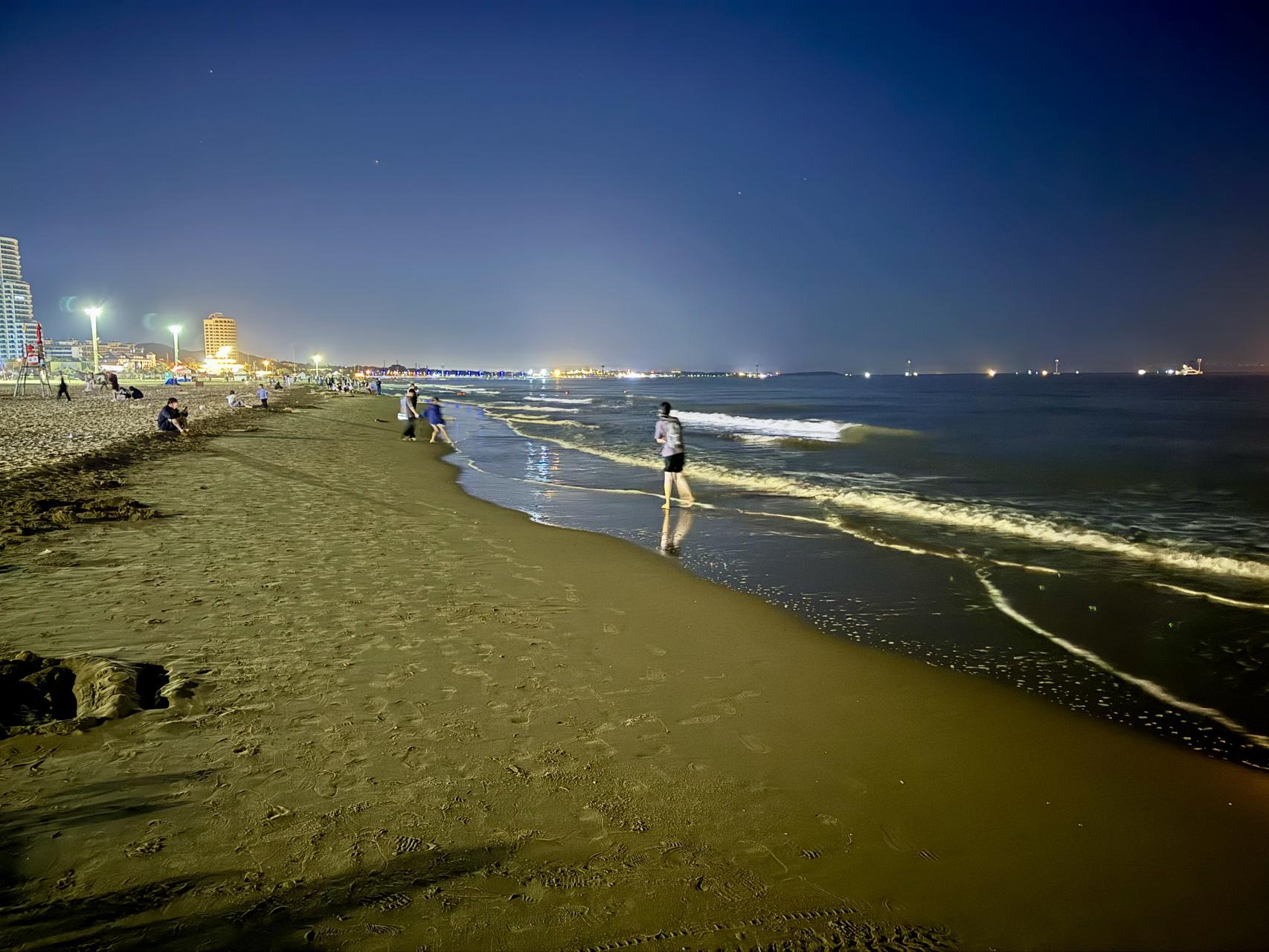 ‎Check network for missing images.