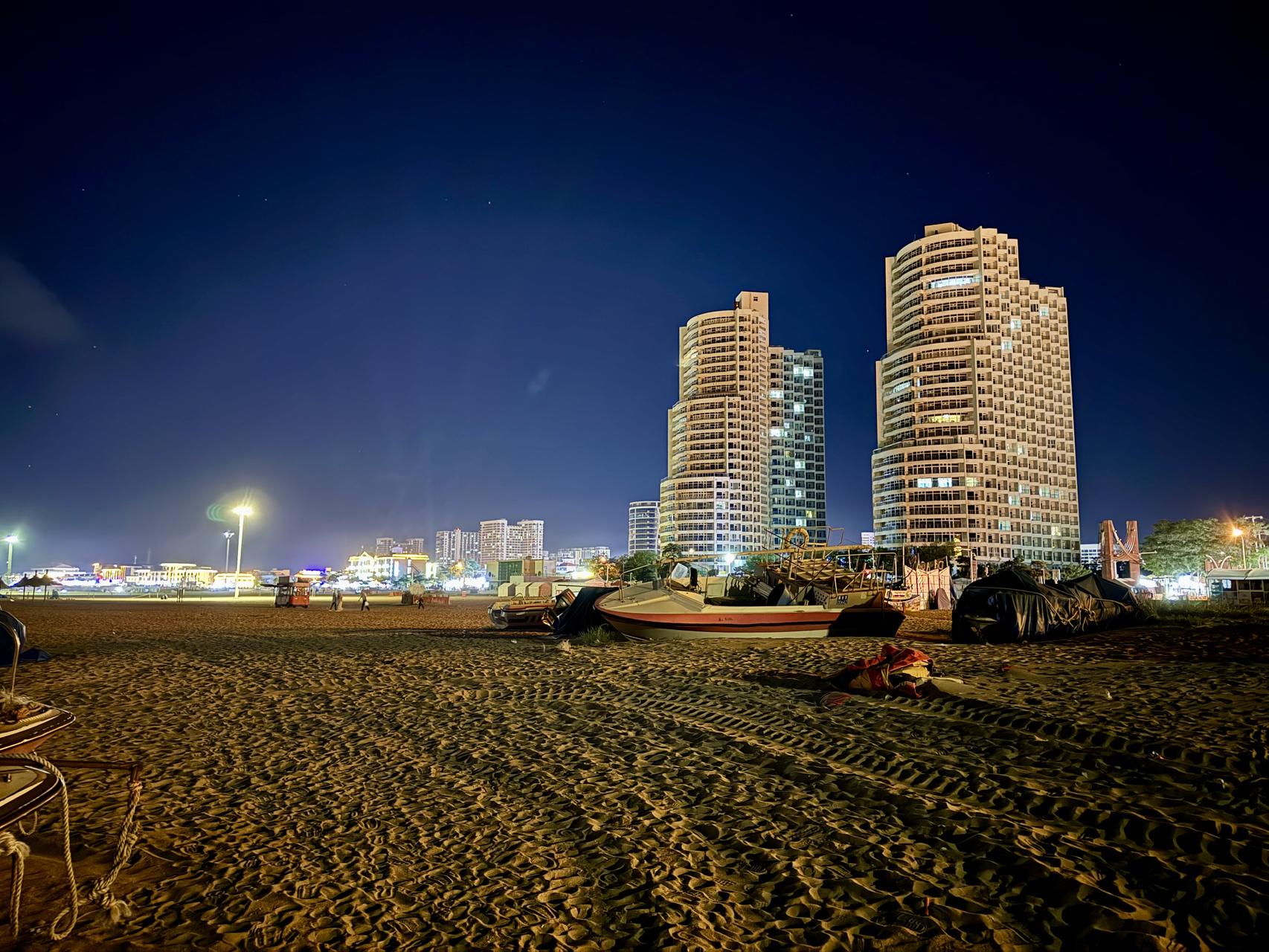 ‎Check network for missing images.