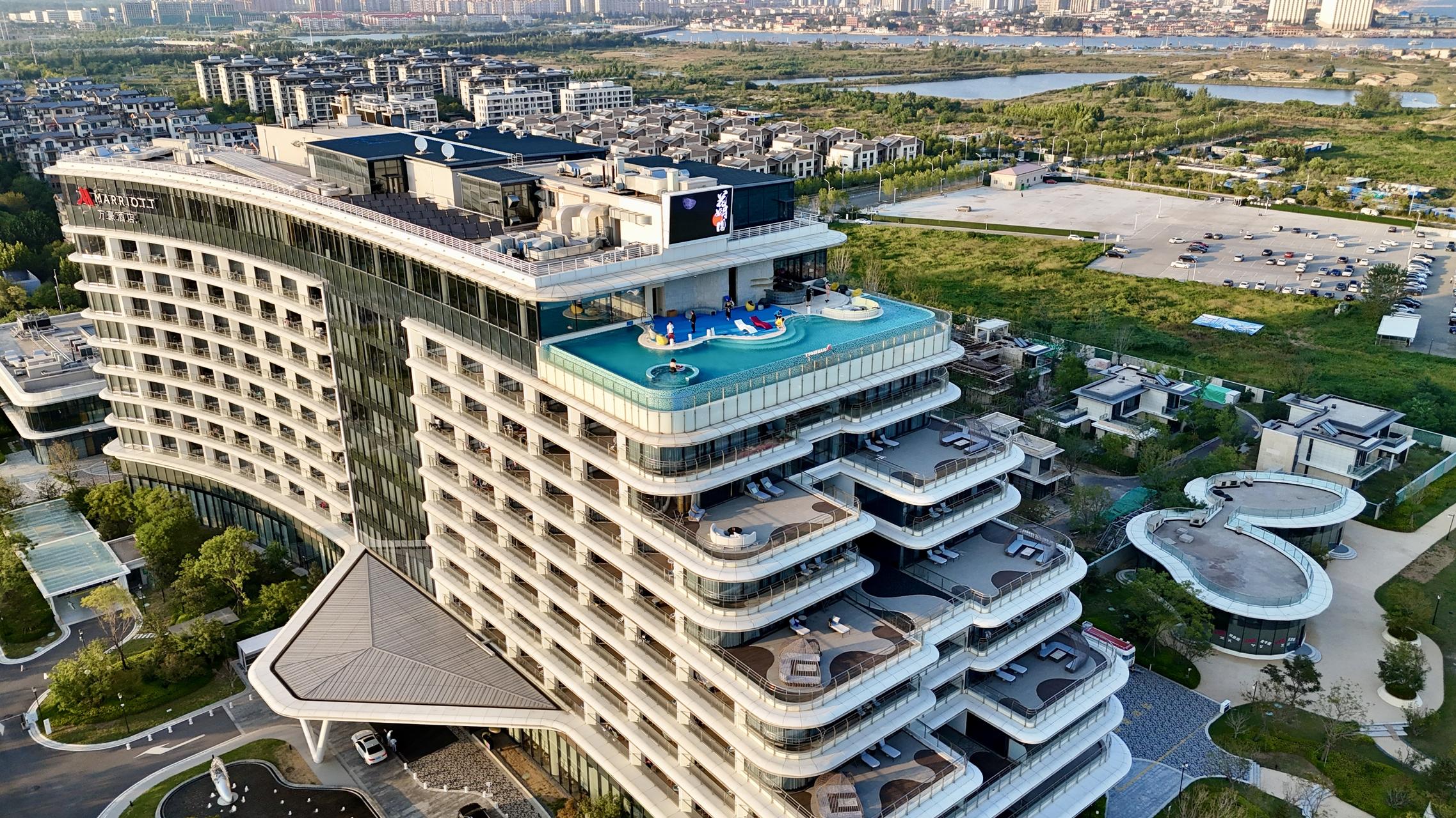 ‎Check network for missing images.