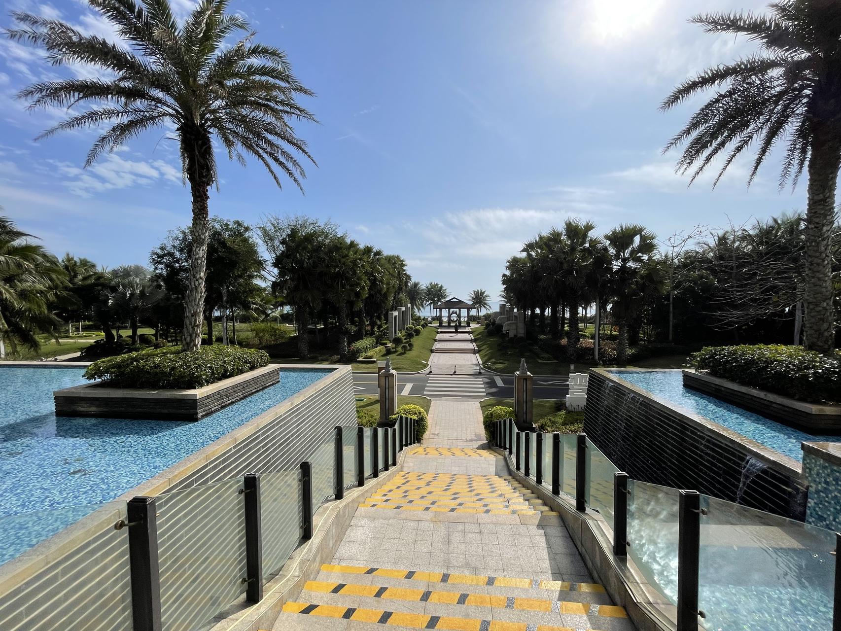 ‎Check network for missing images.