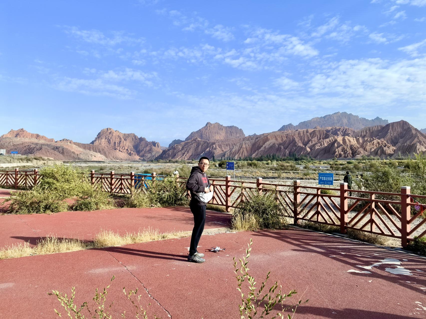 ‎Check network for missing images.