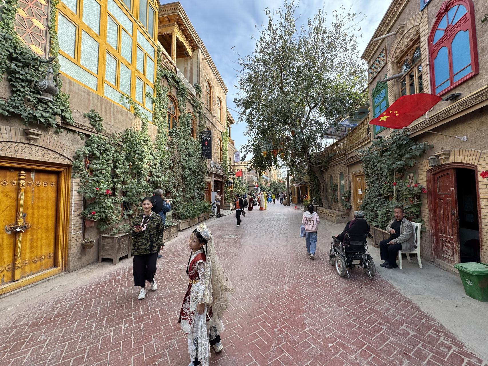 ‎Check network for missing images.