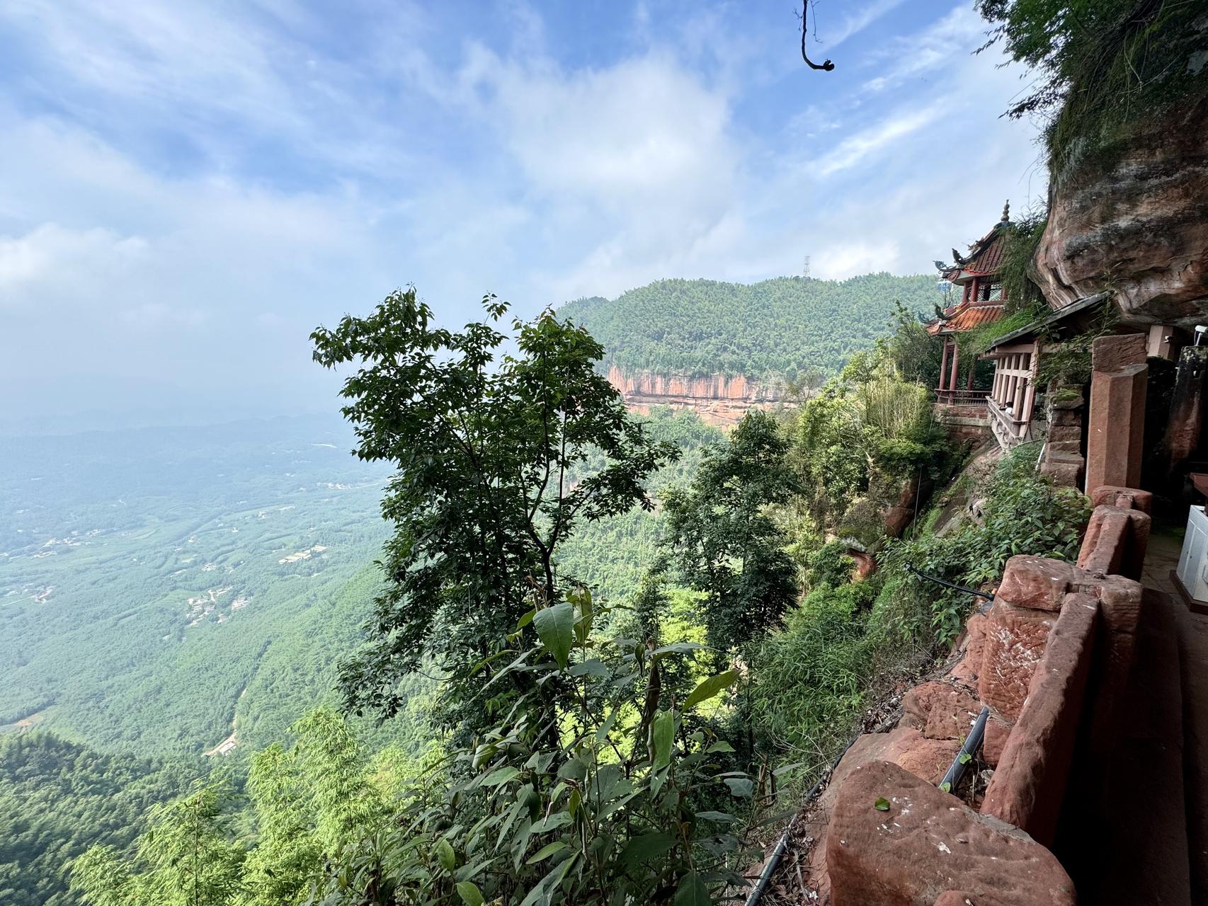 ‎Check network for missing images.