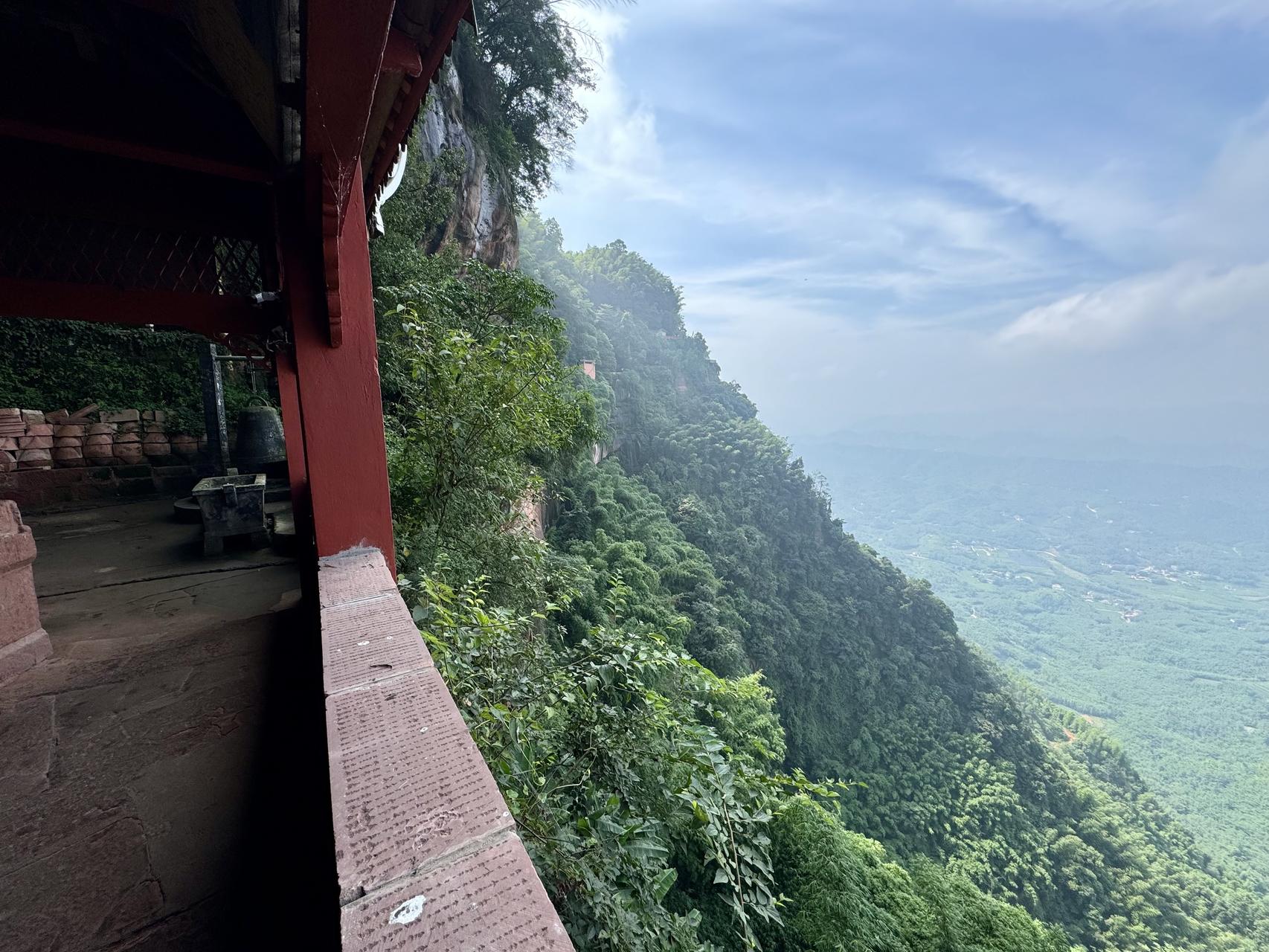 ‎Check network for missing images.