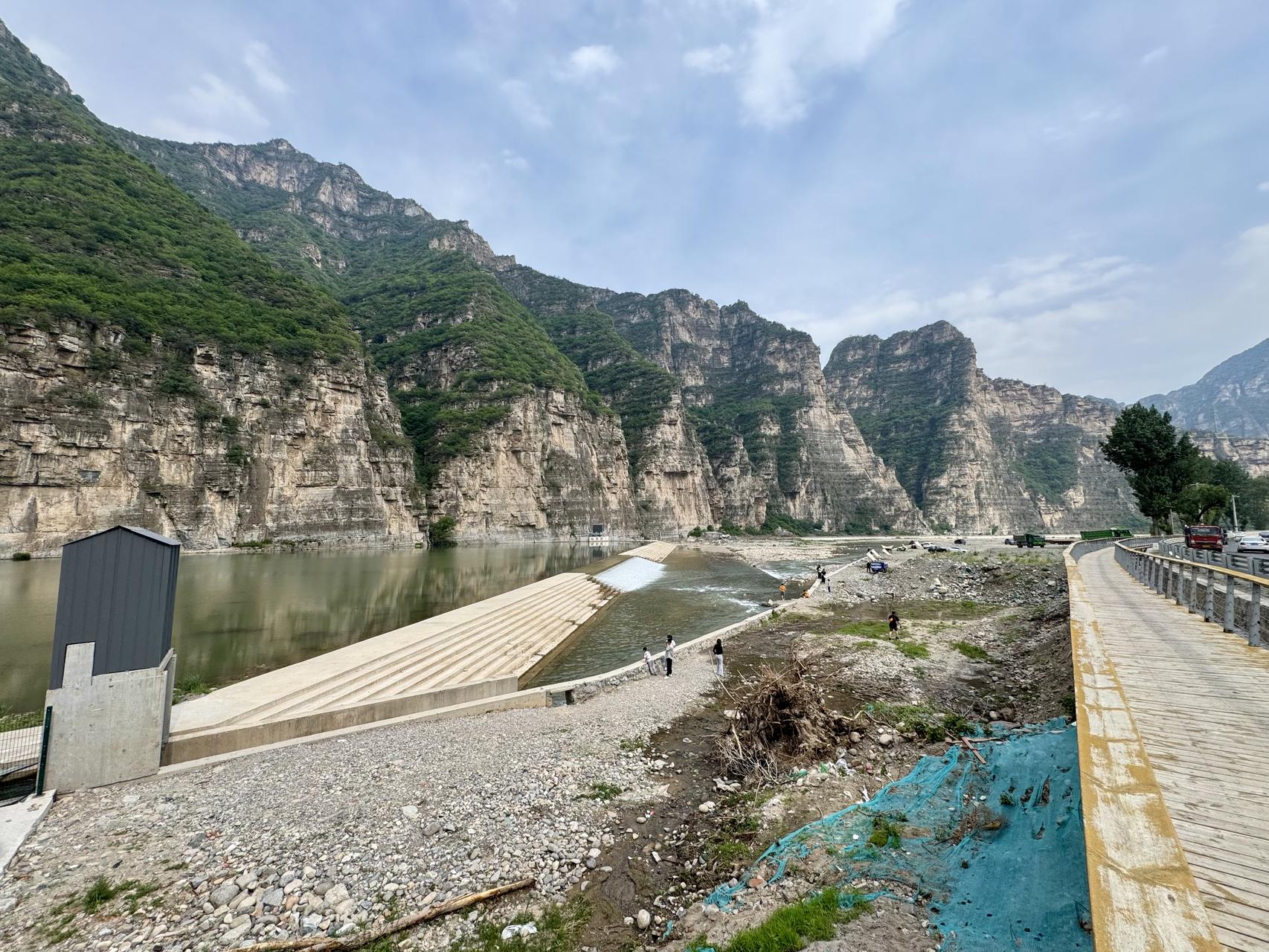 ‎Check network for missing images.