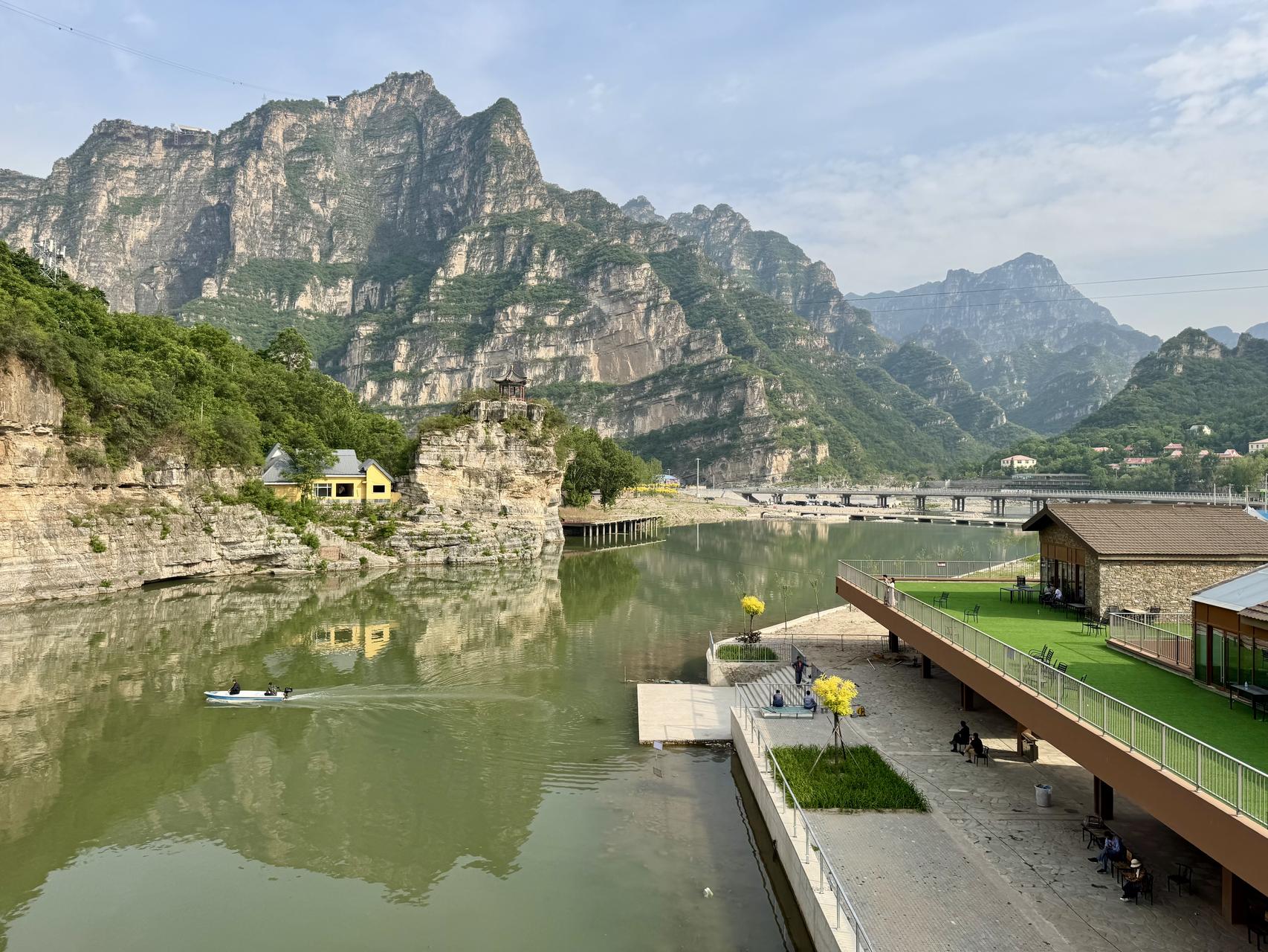 ‎Check network for missing images.