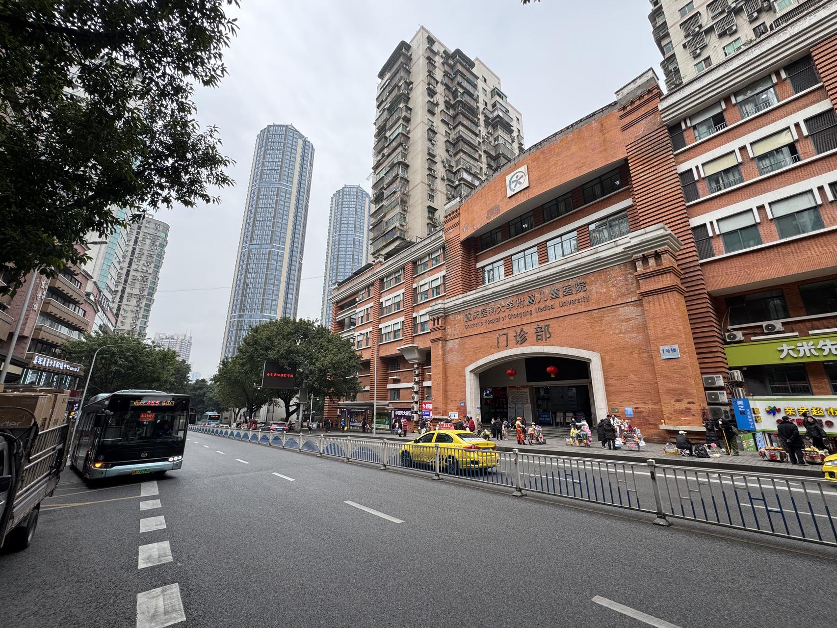 ‎Check network for missing images.