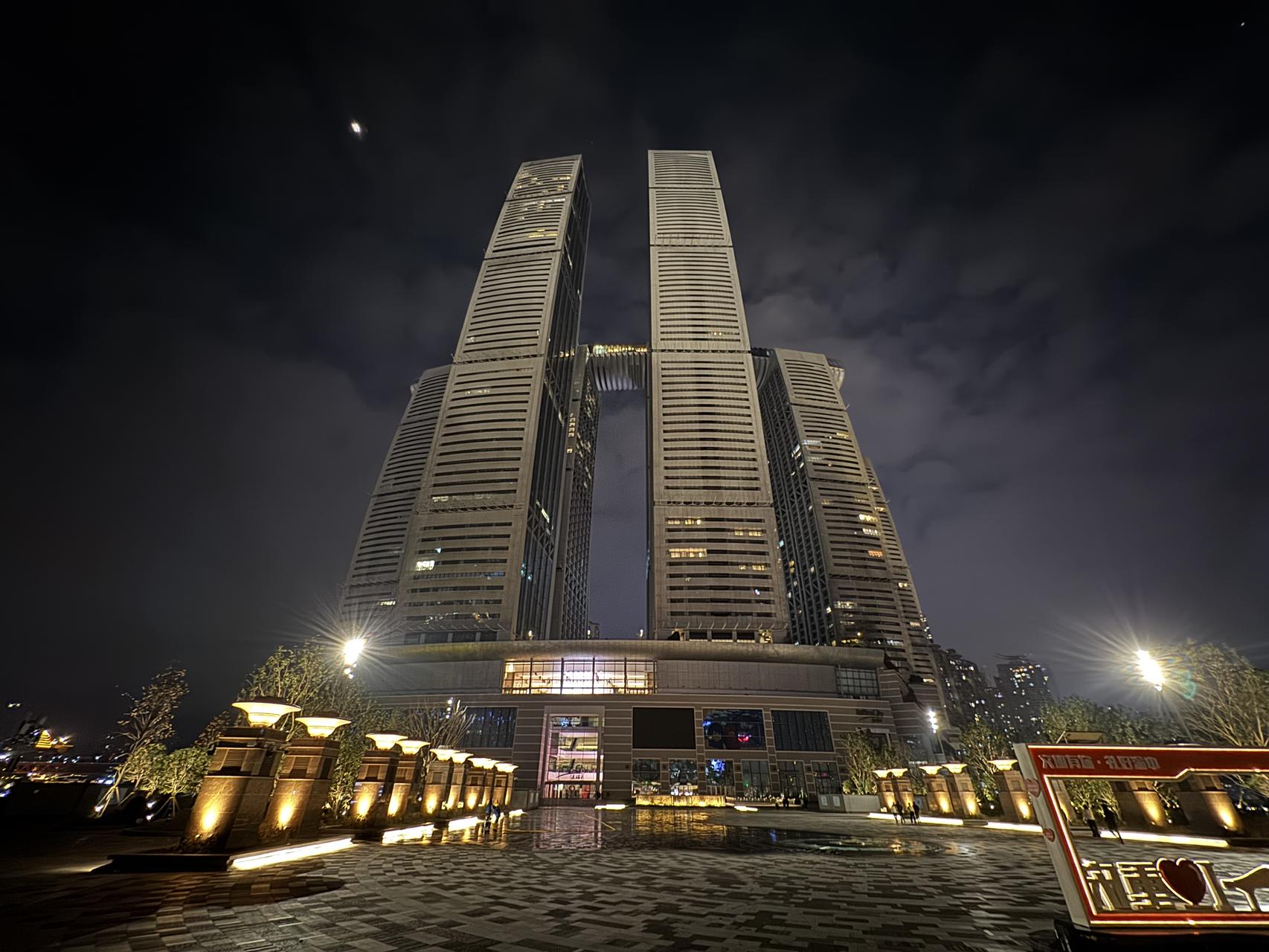 ‎Check network for missing images.