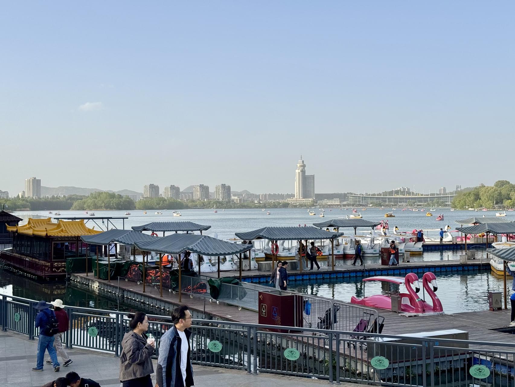 ‎Check network for missing images.