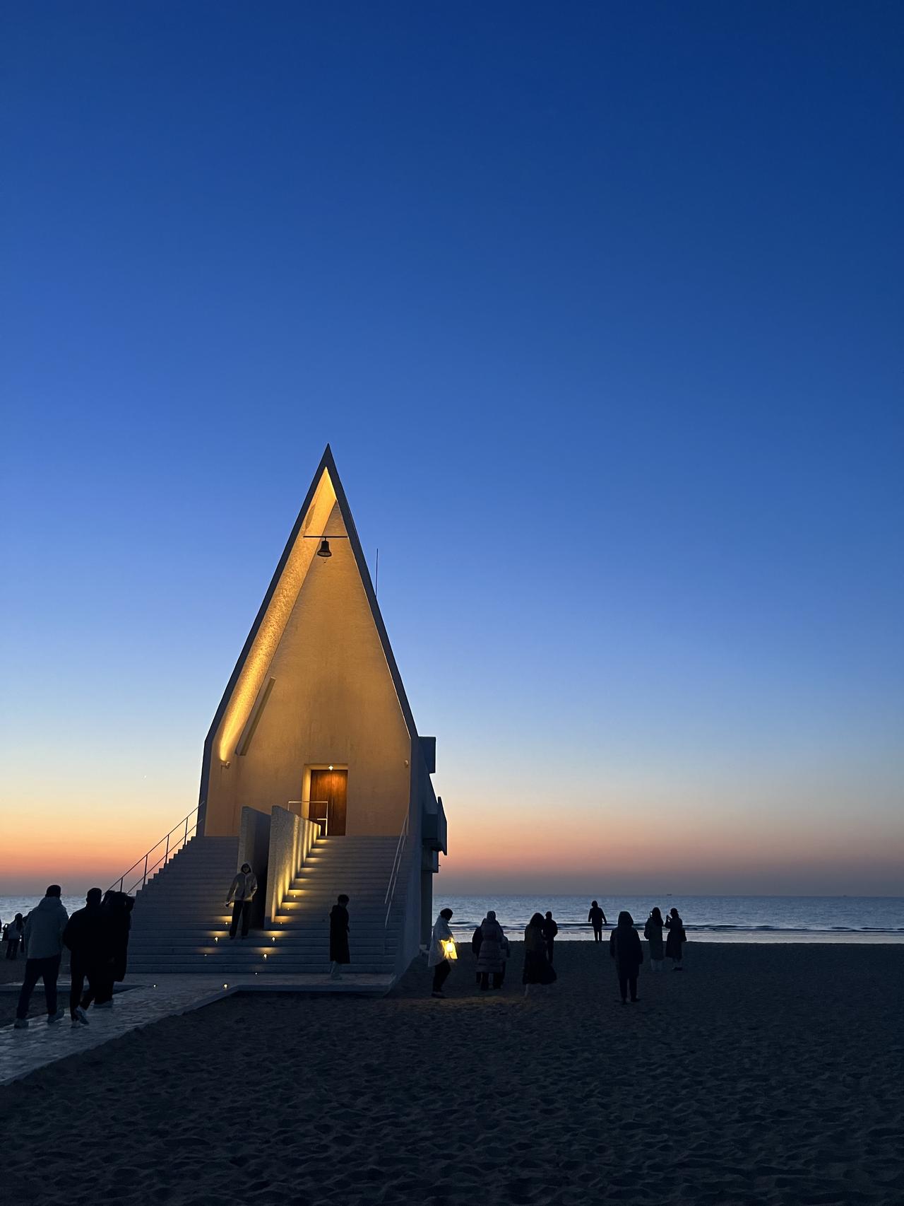 ‎Check network for missing images.