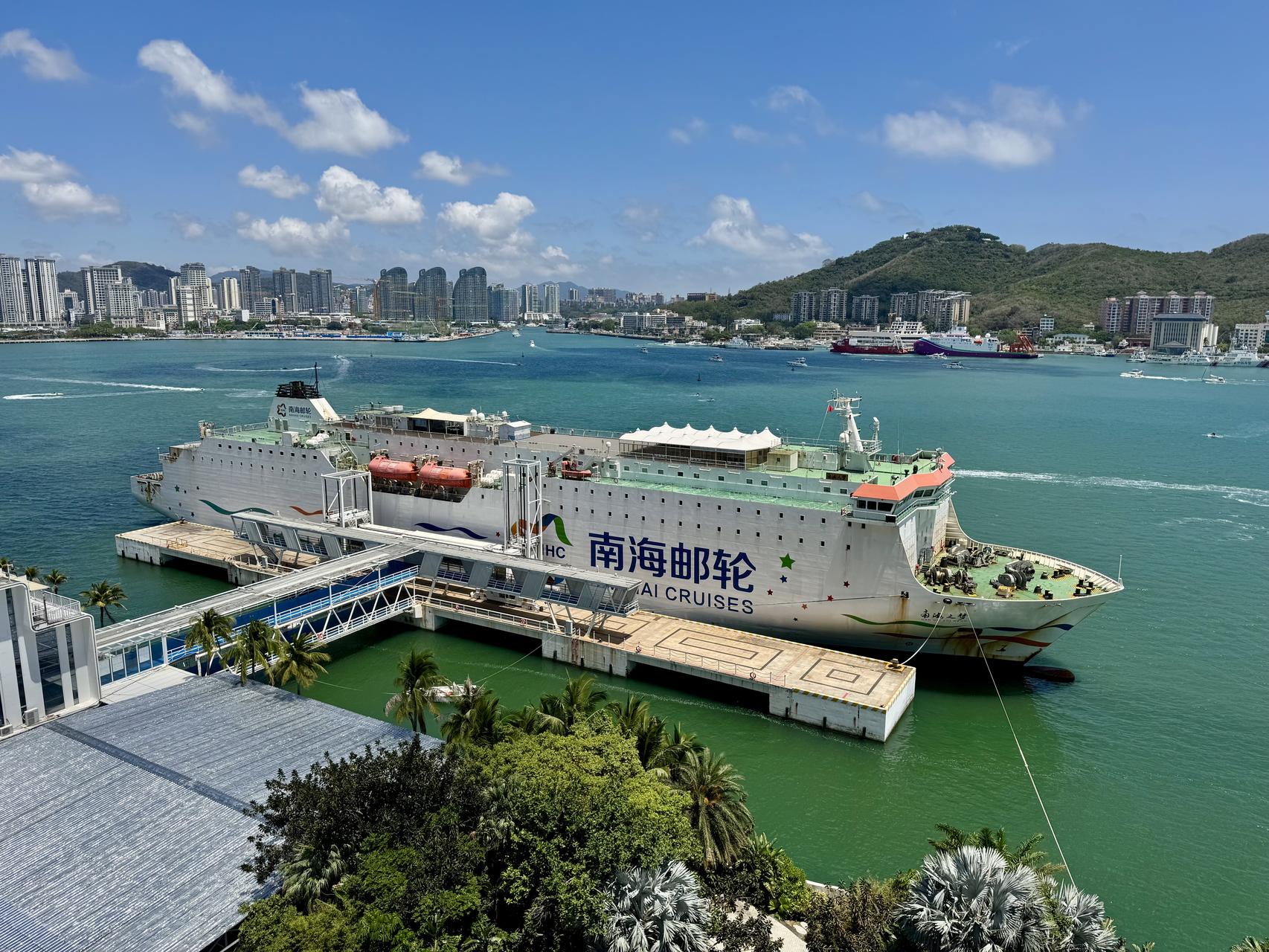 ‎Check network for missing images.