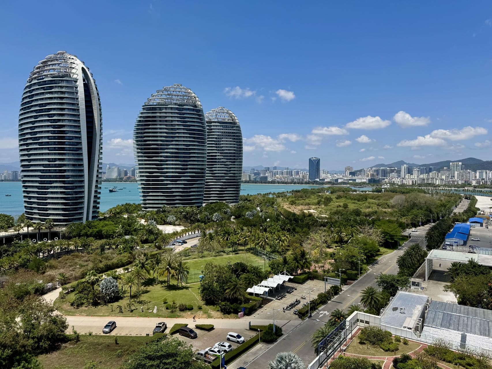 ‎Check network for missing images.