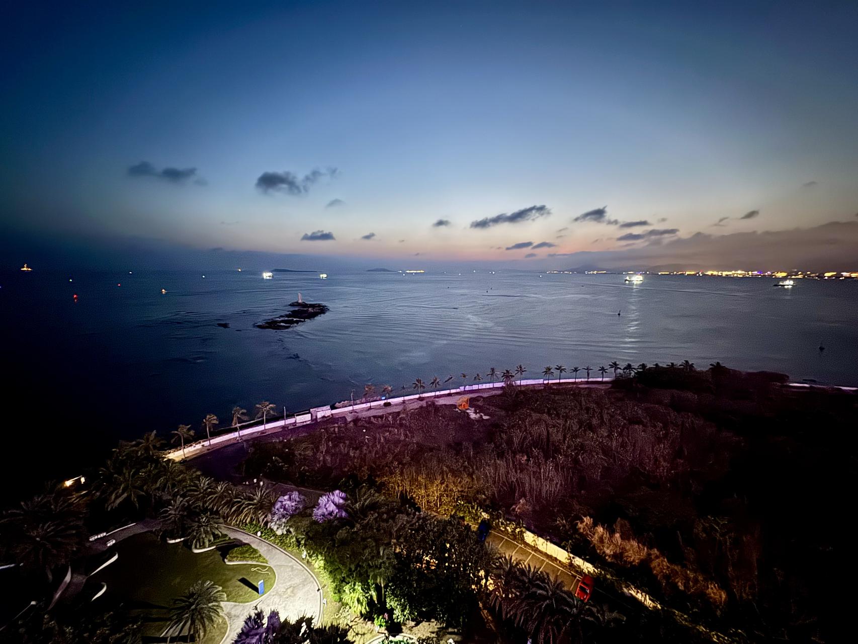 ‎Check network for missing images.