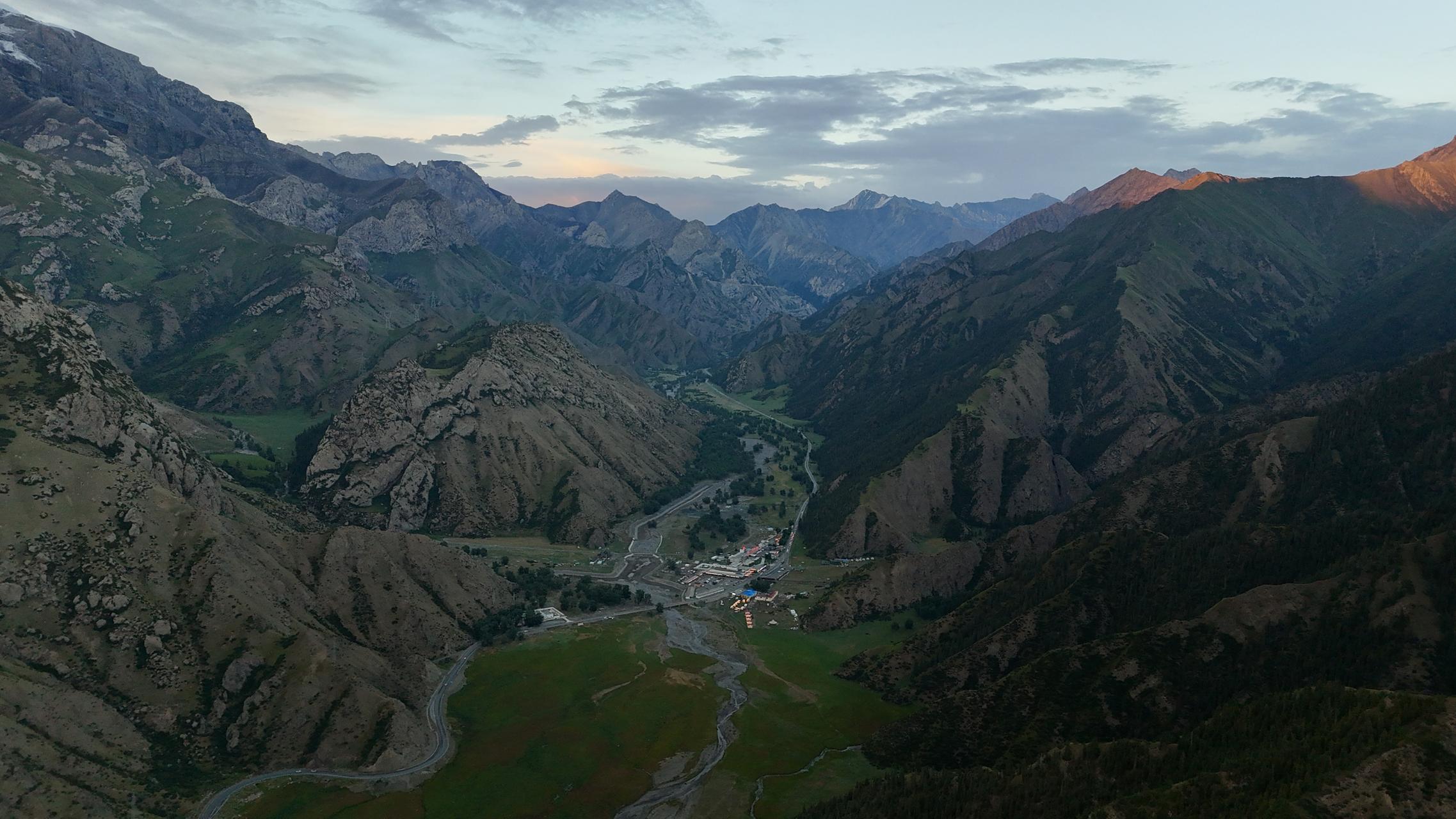 ‎Check network for missing images.