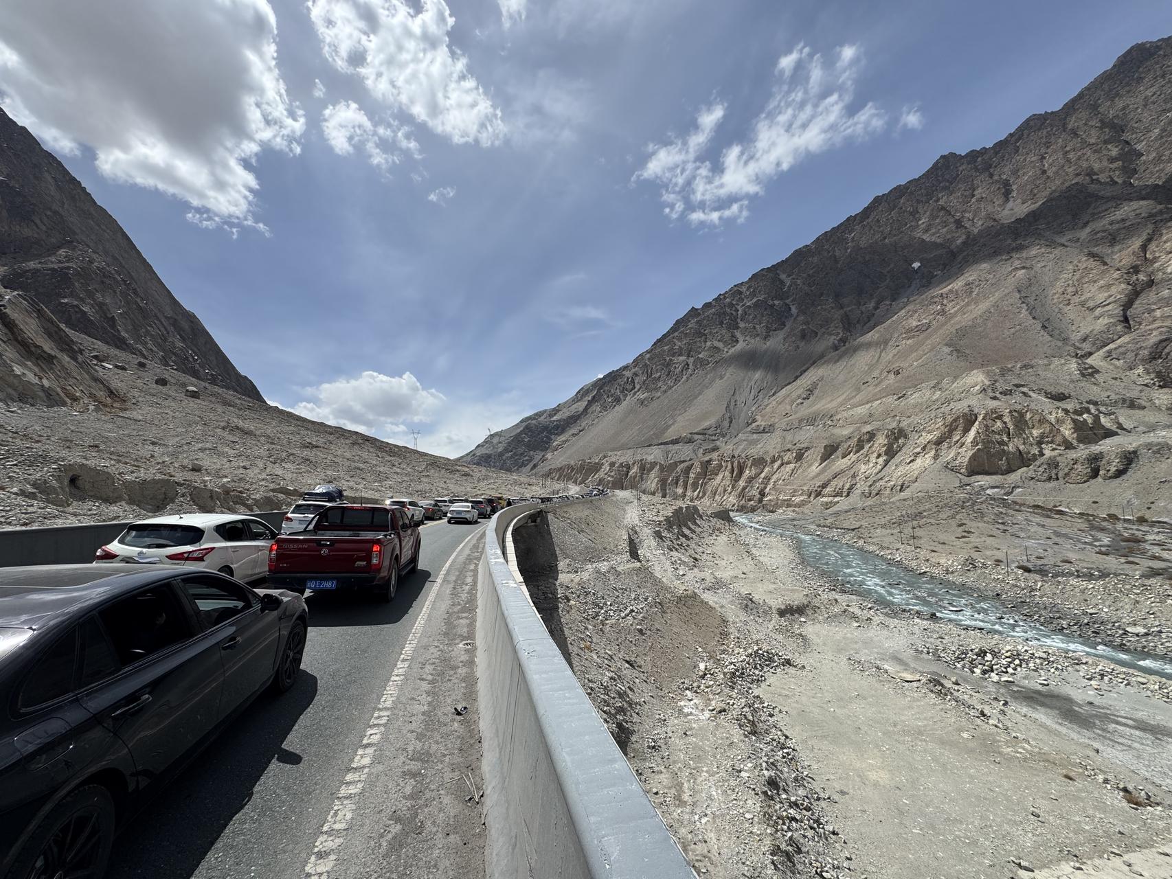 ‎Check network for missing images.