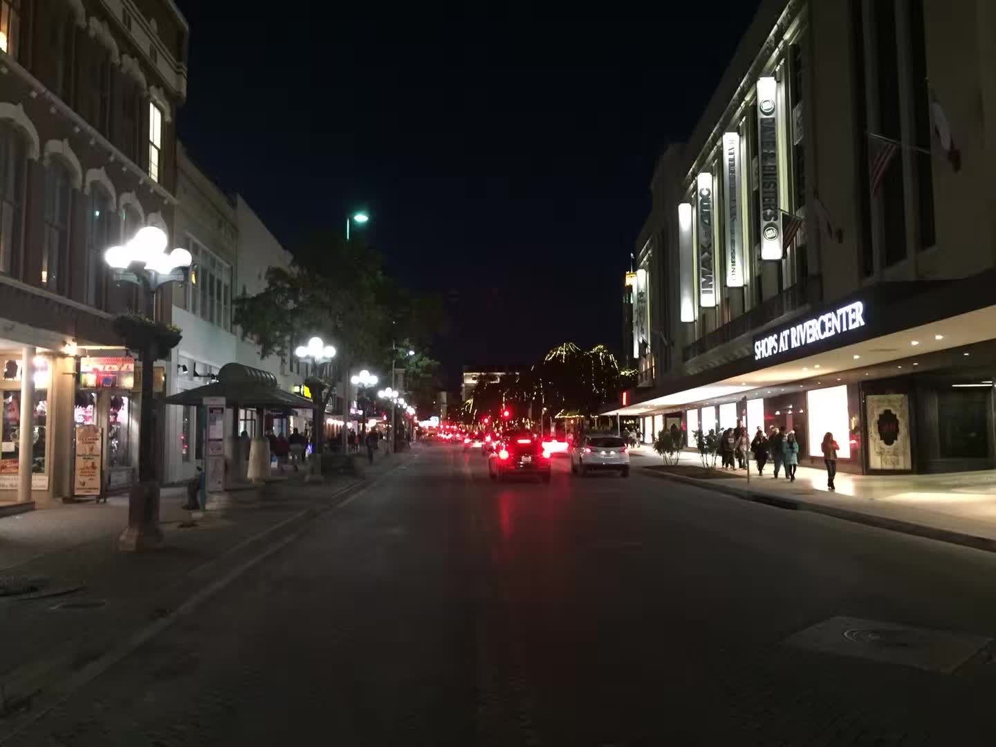 ‎Check network for missing images.