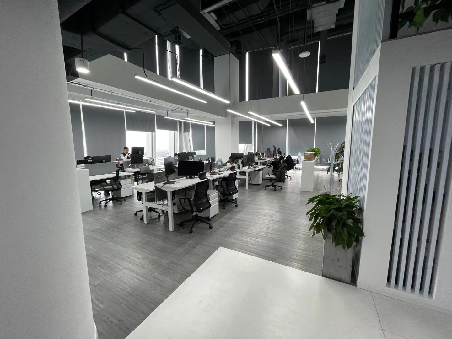 ‎Check network for missing images.