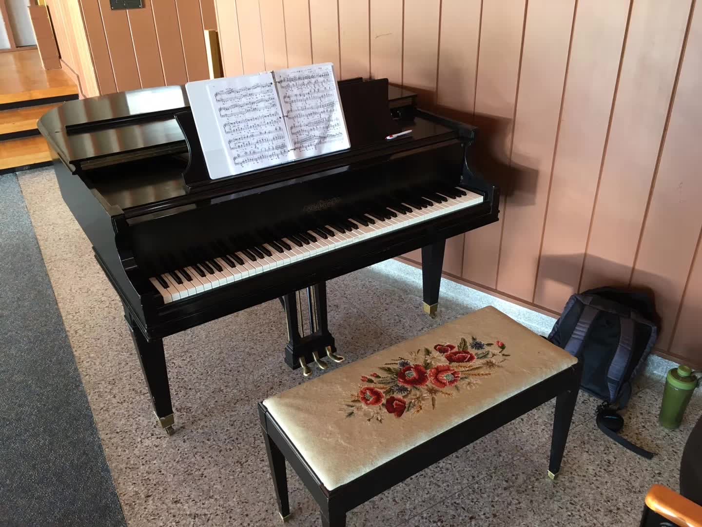 ‎Check network for missing images.