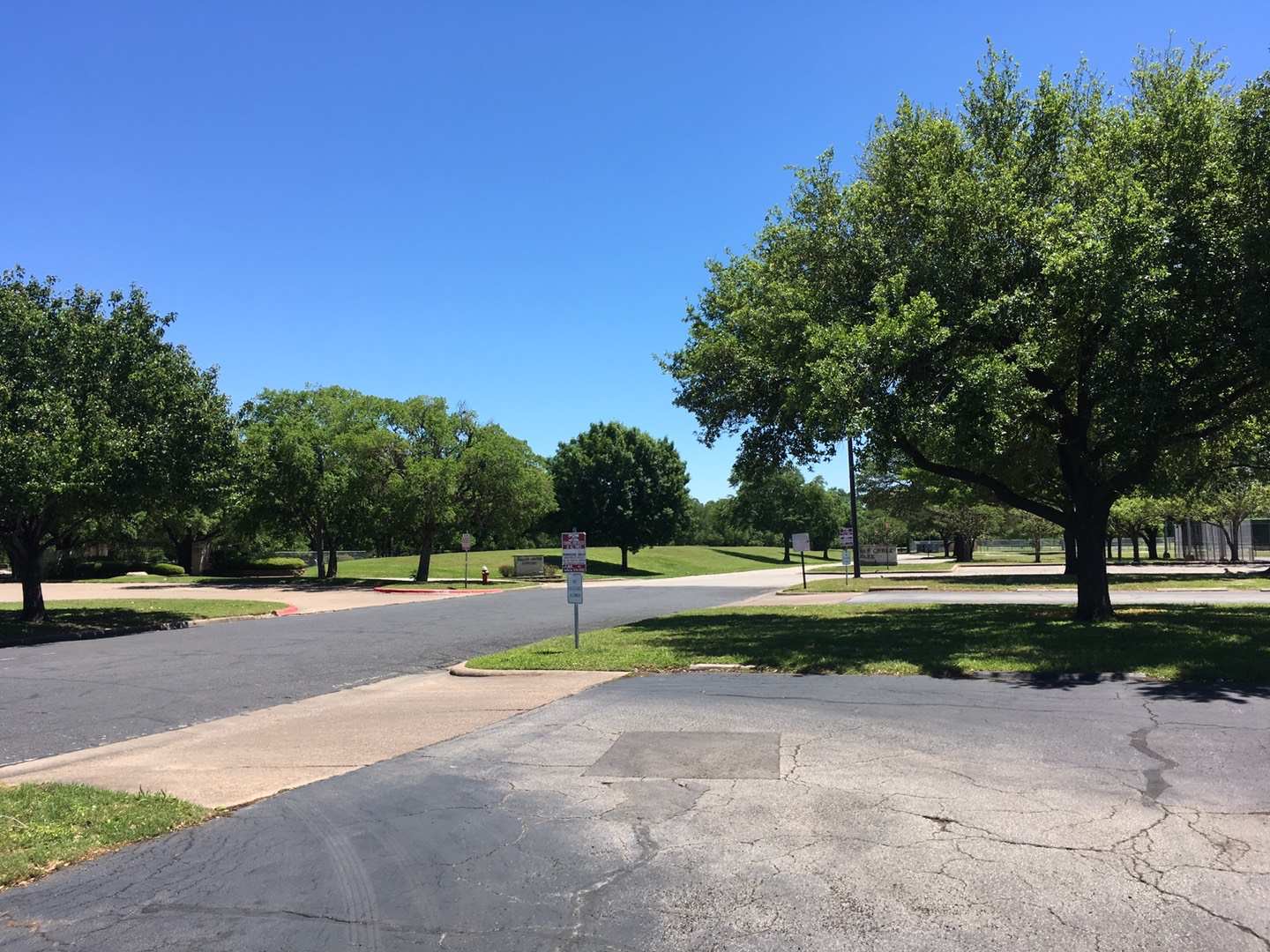 ‎Check network for missing images.