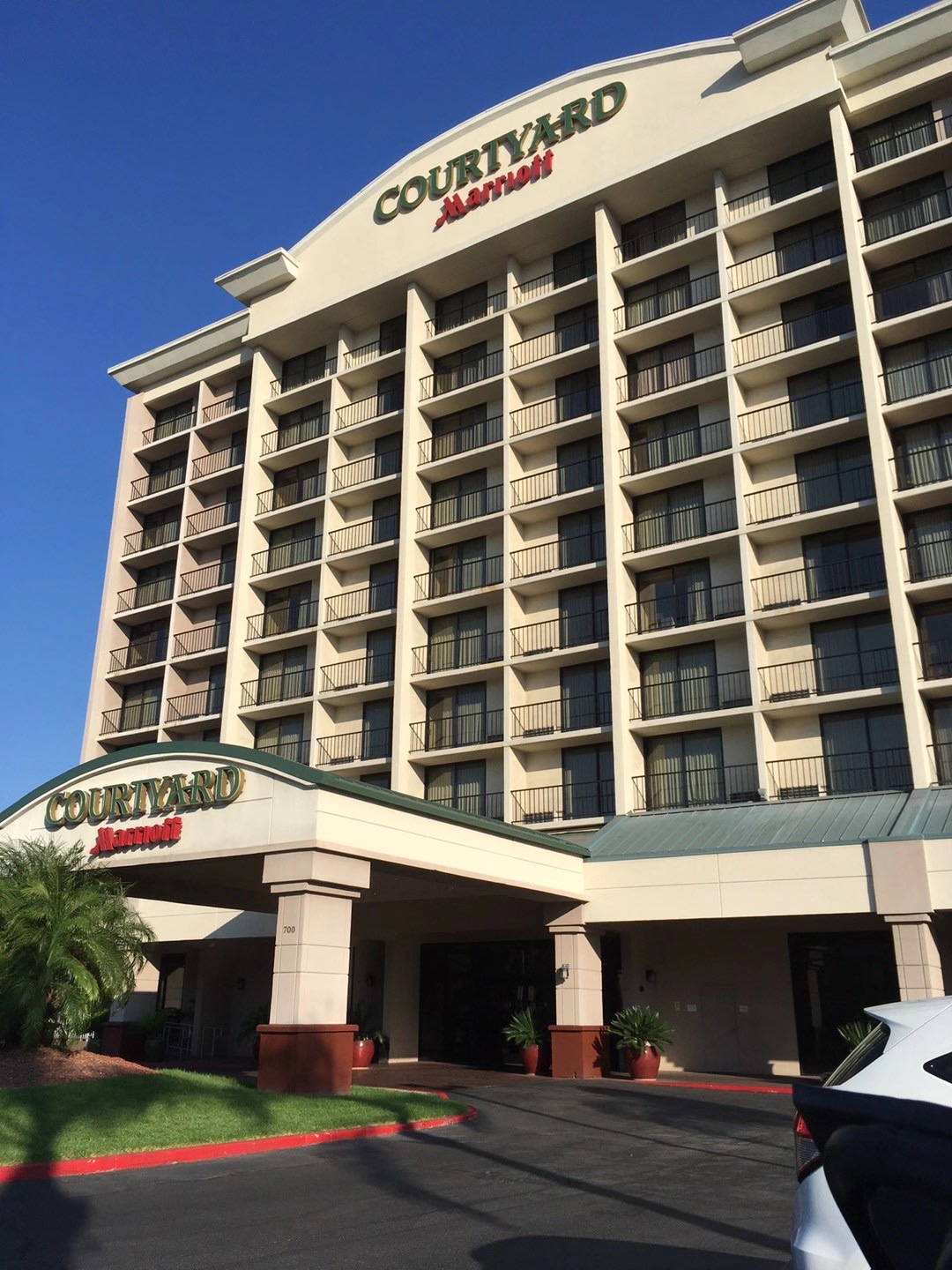 ‎Check network for missing images.